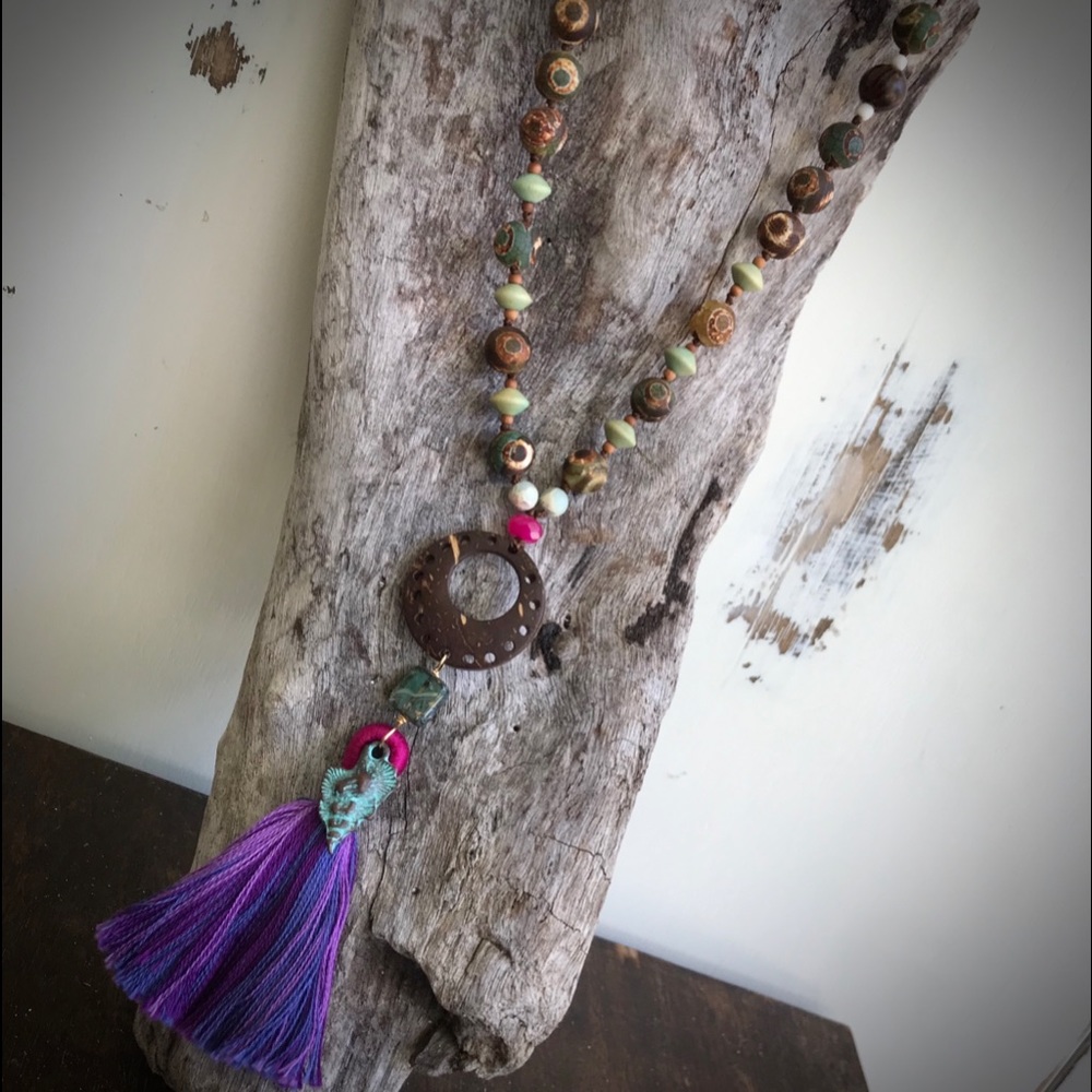HAWAIIAN BETTY hand knotted, mala-style necklace